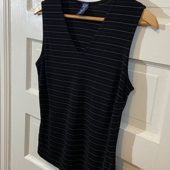Slinky black stripe gap tank top - Picture 2 of 3